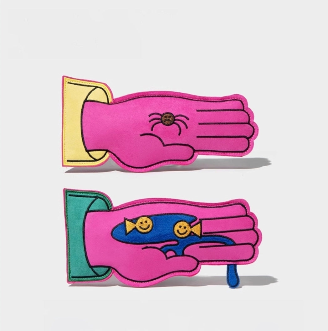Finger frisbee toy